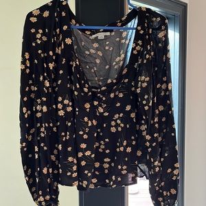 2 FOR $10! American Eagle top